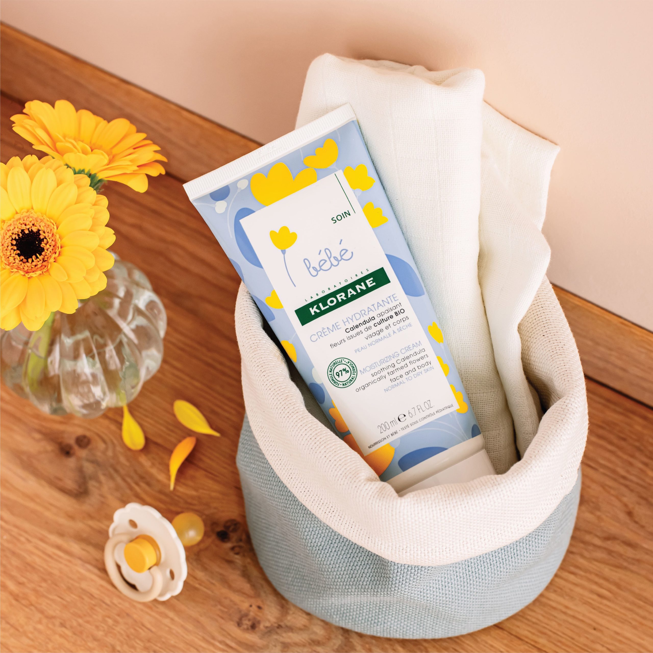 Klorane - Lingettes nettoyantes douces pour le corps au Calendula apaisant  - Bébé - Peau normale à sèche