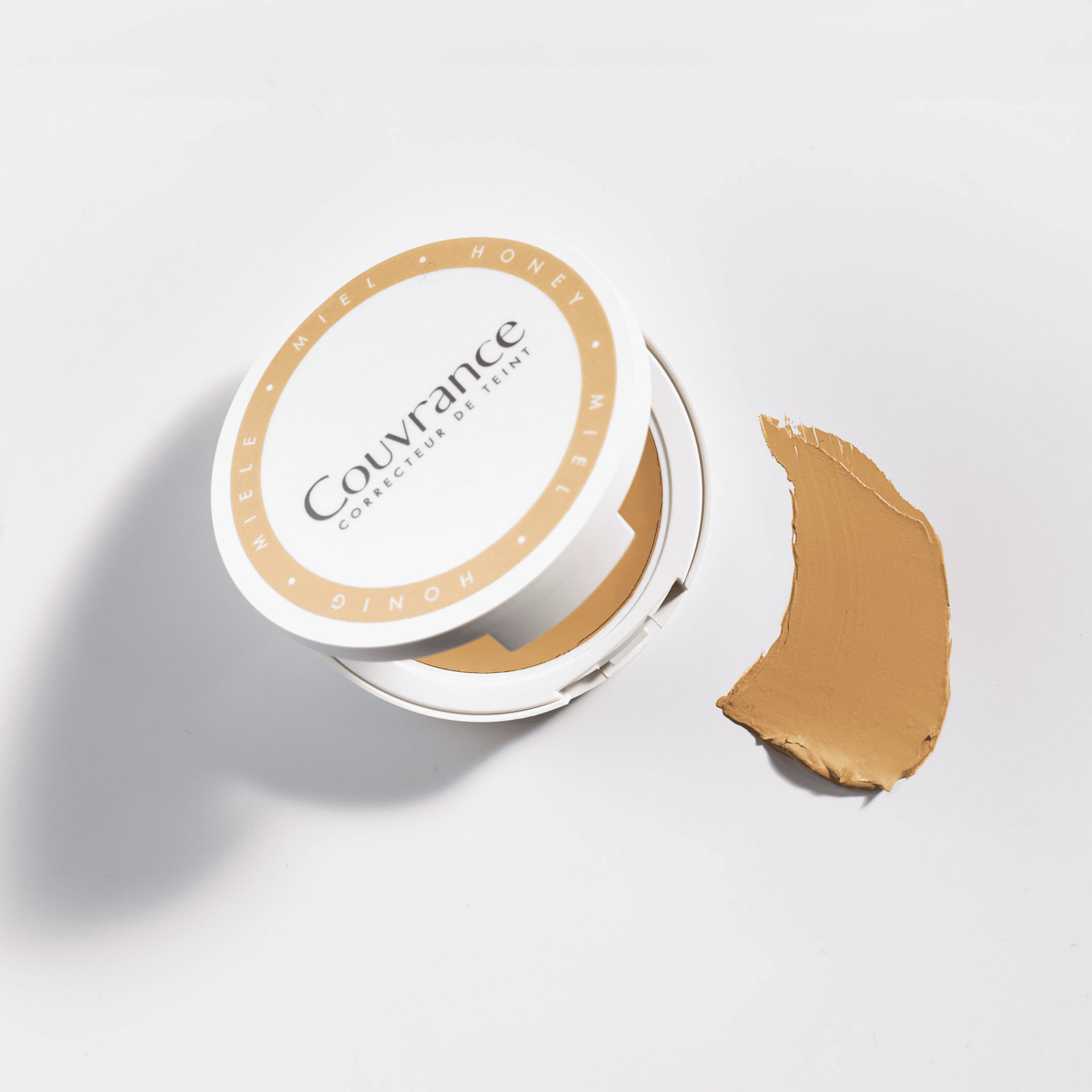 av_couvrance_cream compact foundation